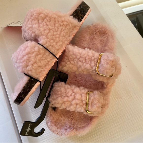 New! Wonder Nation Sherpa Slipper Sandals - Picture 5 of 7